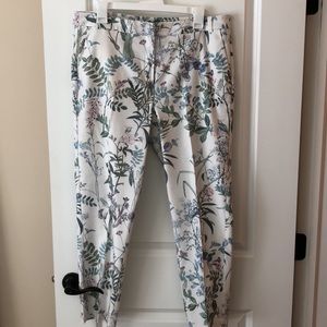 Monnari white and floral pants, size 44 (European) size 12 US